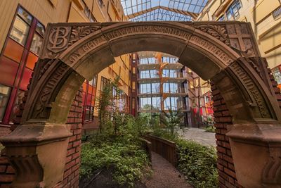 Binnentuin bij Isala Binnentuin bij Isala